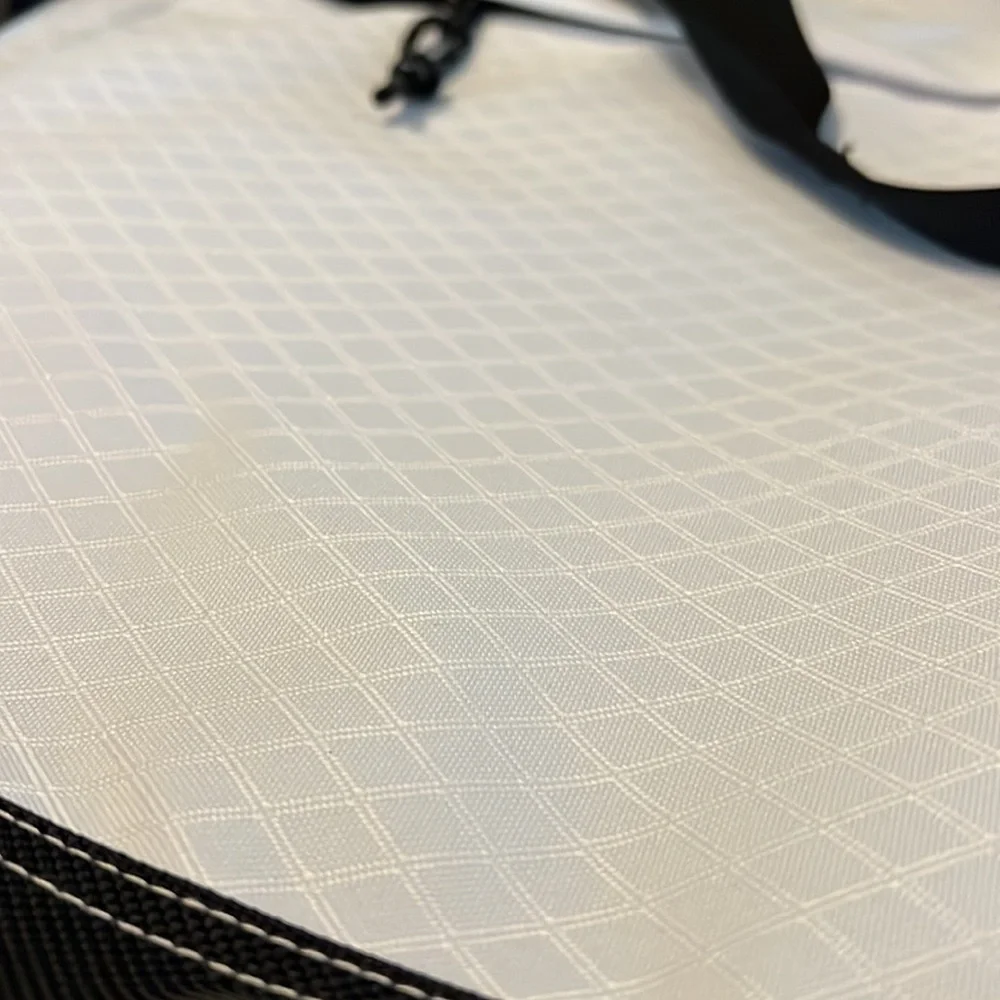 Vans Construct bag. White and black. Can hold a skateboard through the back. NWT - Picture 15 of 16